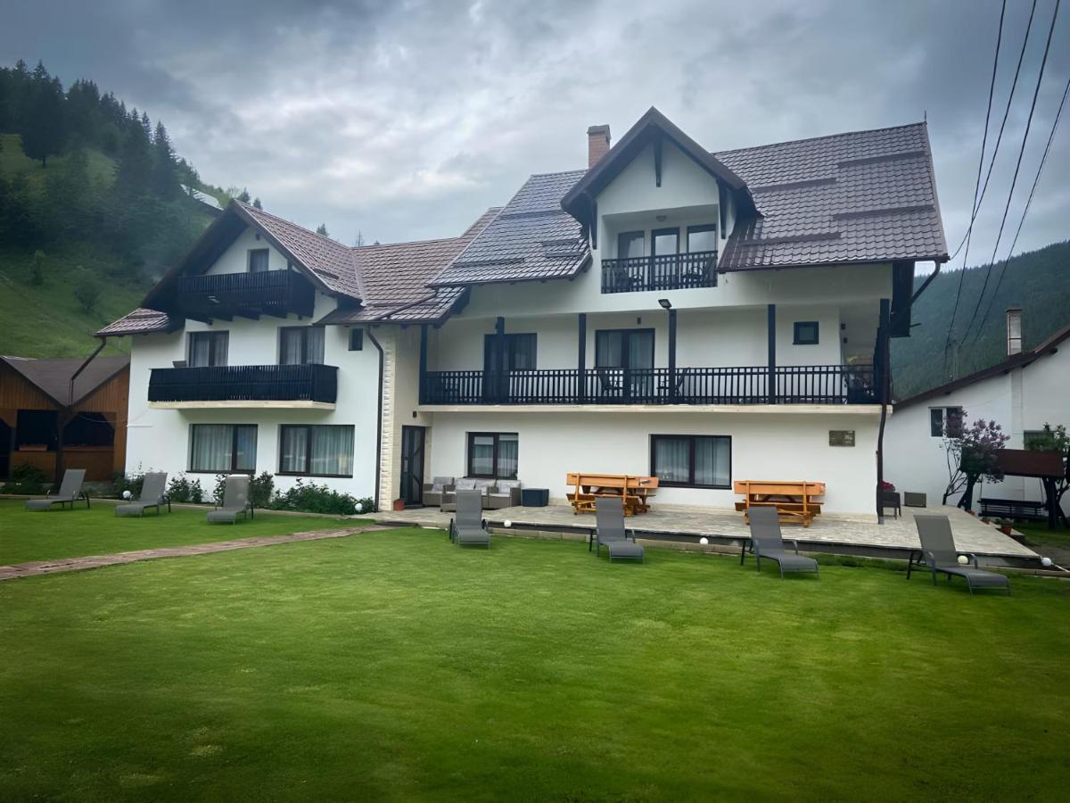 Vila Larisa Apartamento Moeciu De Sus Exterior foto