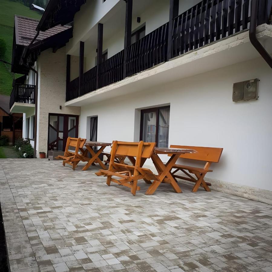 Vila Larisa Apartamento Moeciu De Sus Exterior foto